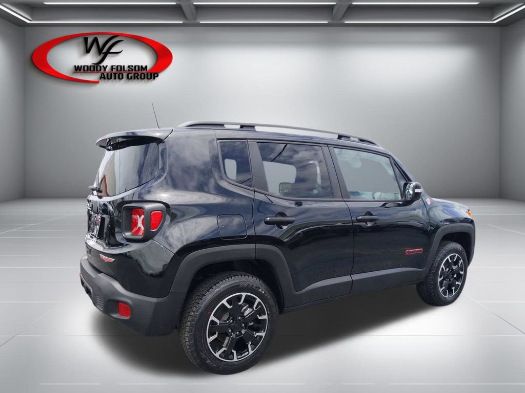 Used 2023 Jeep Renegade Trailhawk w/ Trailer Tow Group AWD/4WD image 5