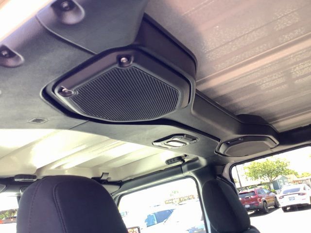 Used 2023 Jeep Wrangler Sport S image 26