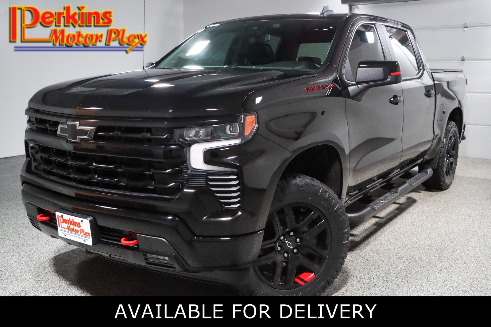 Used 2023 Chevrolet Silverado 1500 RST w/ Redline Edition AWD/4WD image 1