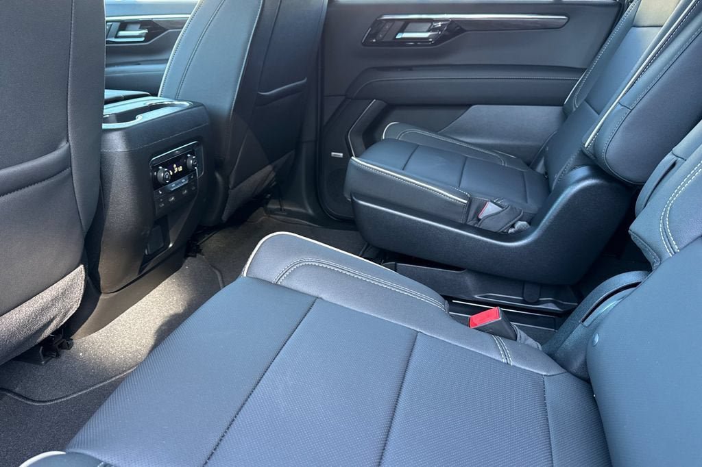 New 2026 Chevrolet Suburban Premier AWD/4WD image 12