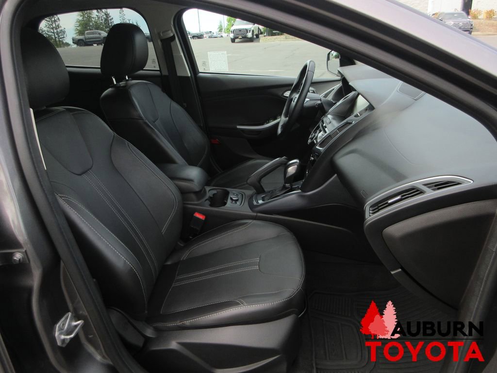 Used 2014 Ford Focus Titanium image 11