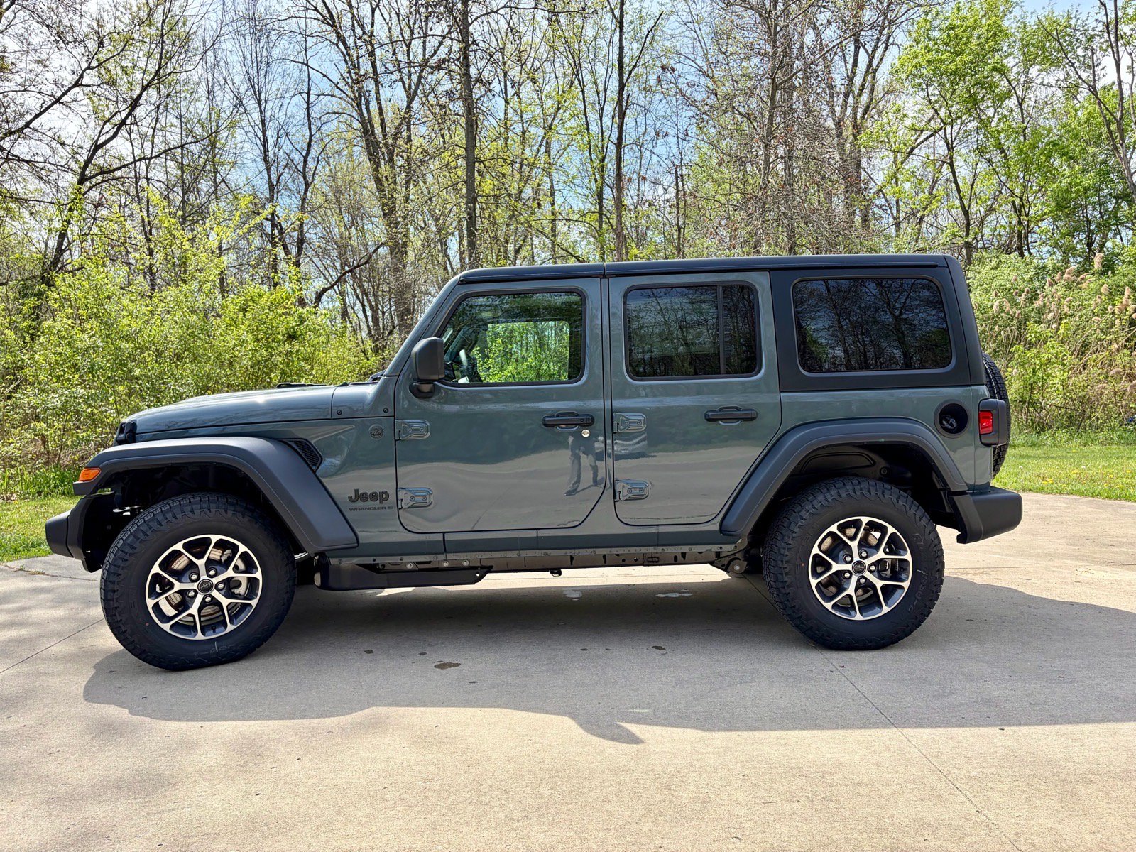 New 2026 Jeep Wrangler Unlimited Sport AWD/4WD image 11