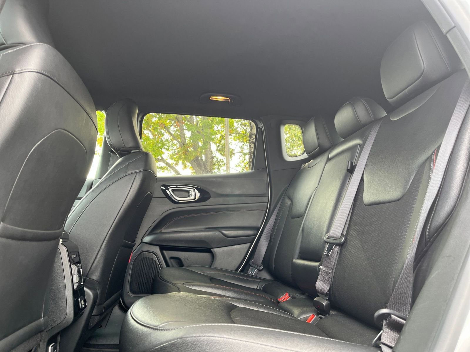 Used 2025 Jeep Compass Trailhawk w/ Trailer Tow Group image 25