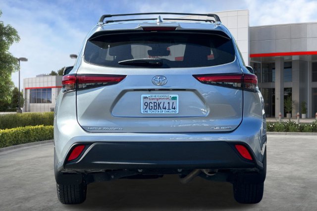 Used 2023 Toyota Highlander XLE AWD/4WD image 5