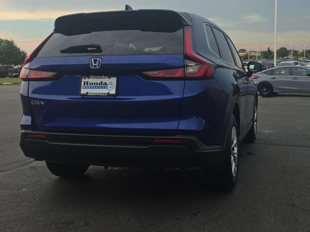 Used 2025 Honda CR-V LX image 8