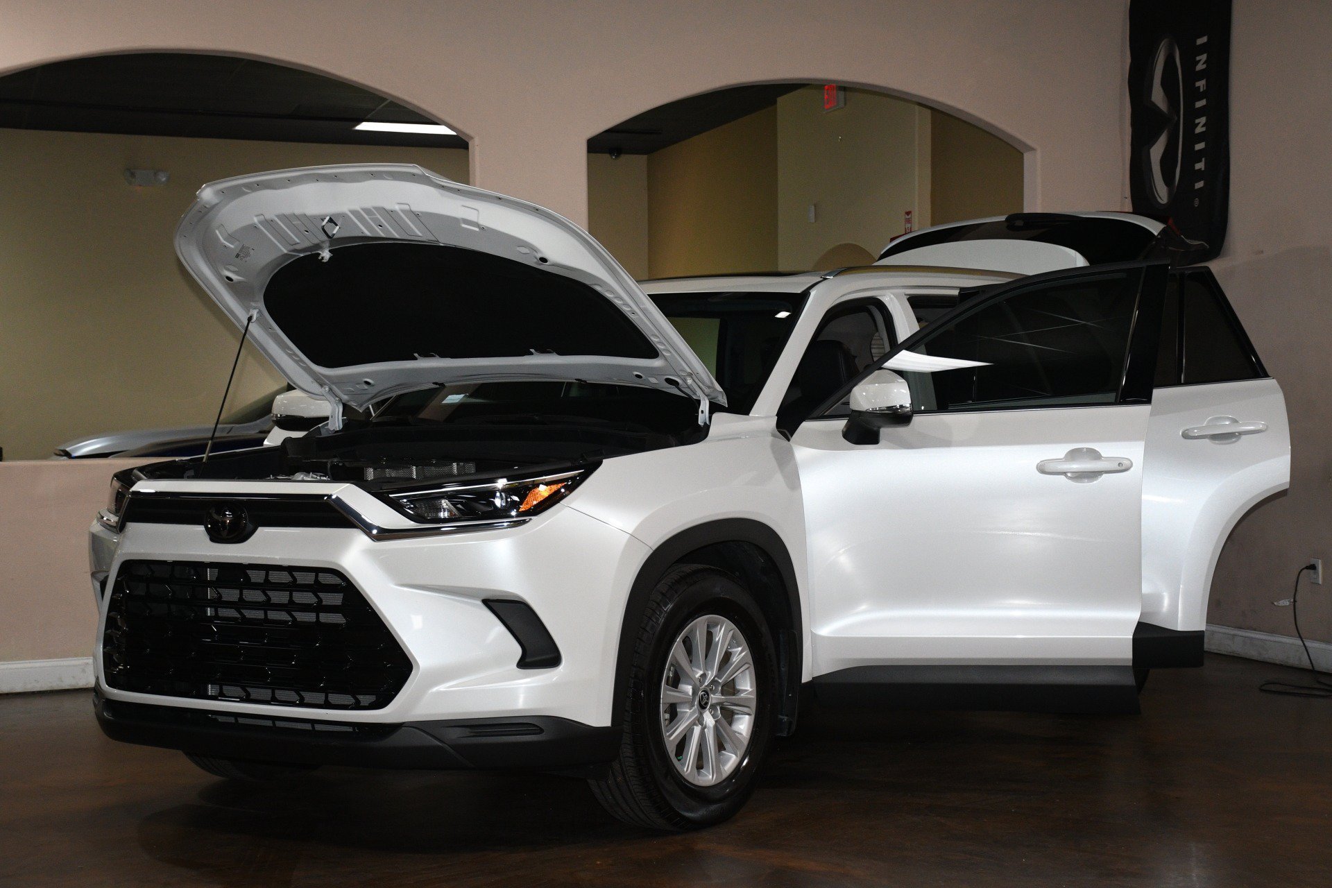 Used 2024 Toyota Grand Highlander FWD image 90