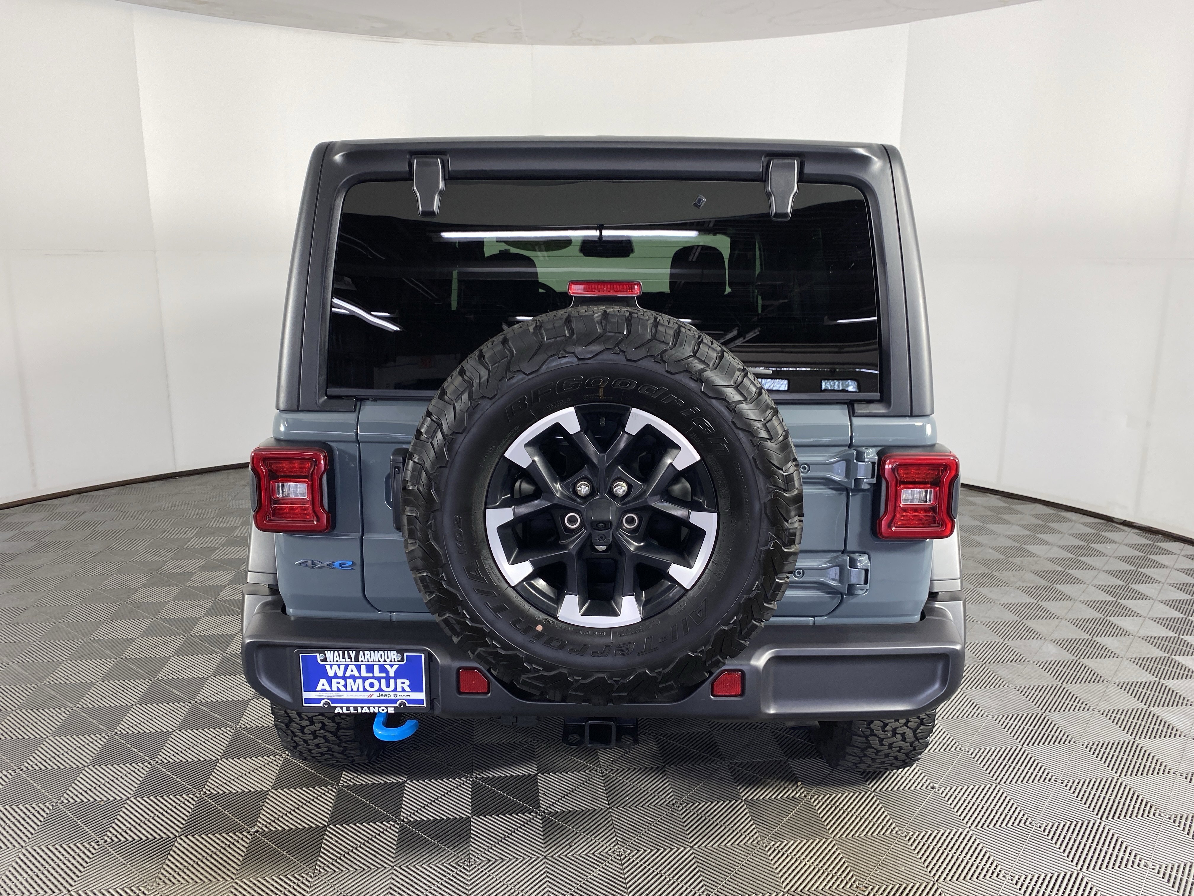 Used 2025 Jeep Wrangler Unlimited Rubicon 4xe AWD/4WD image 7