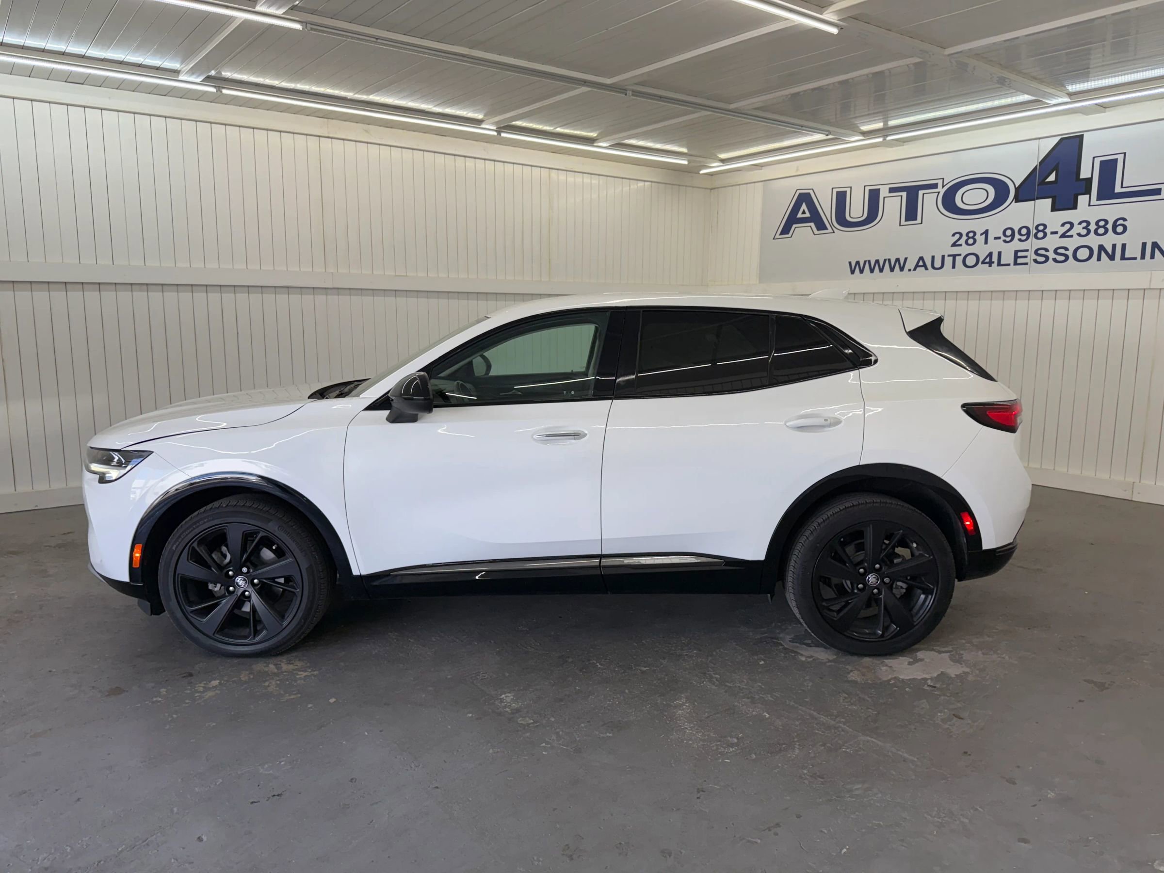 Used 2022 Buick Envision Essence w/ Sport Touring Package image 8