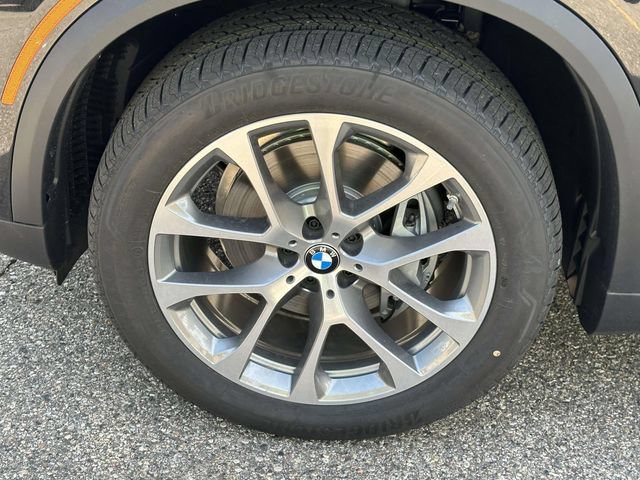 New 2026 BMW X5 xDrive40i w/ Premium Package AWD/4WD image 7