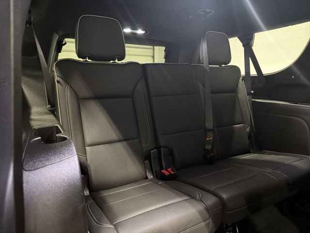 Certified 2026 Chevrolet Suburban Premier w/ Sun And Tow Package AWD/4WD image 16