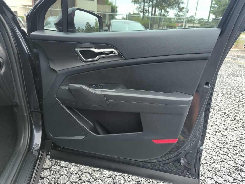 New 2026 Kia Sportage LX w/ LX Convenience Package FWD image 32