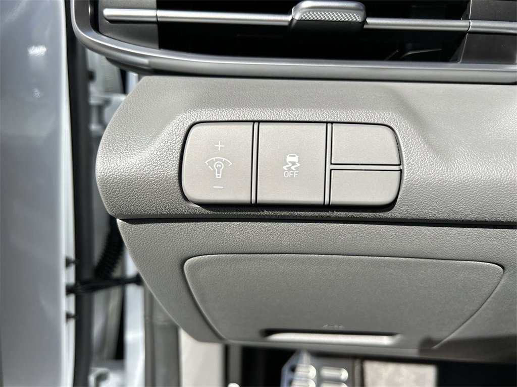 New 2026 Hyundai Elantra Sport image 24