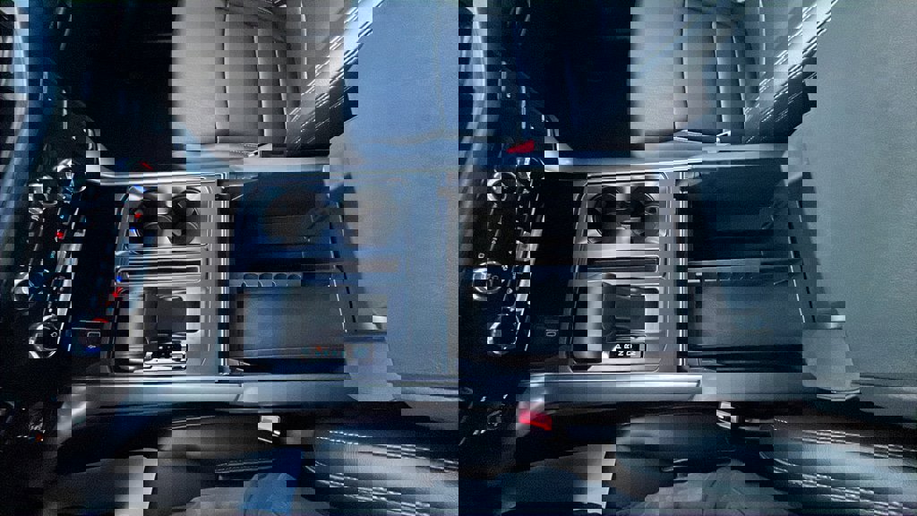 Certified 2025 Ford F150 Lariat w/ Equipment Group 501A Mid image 13