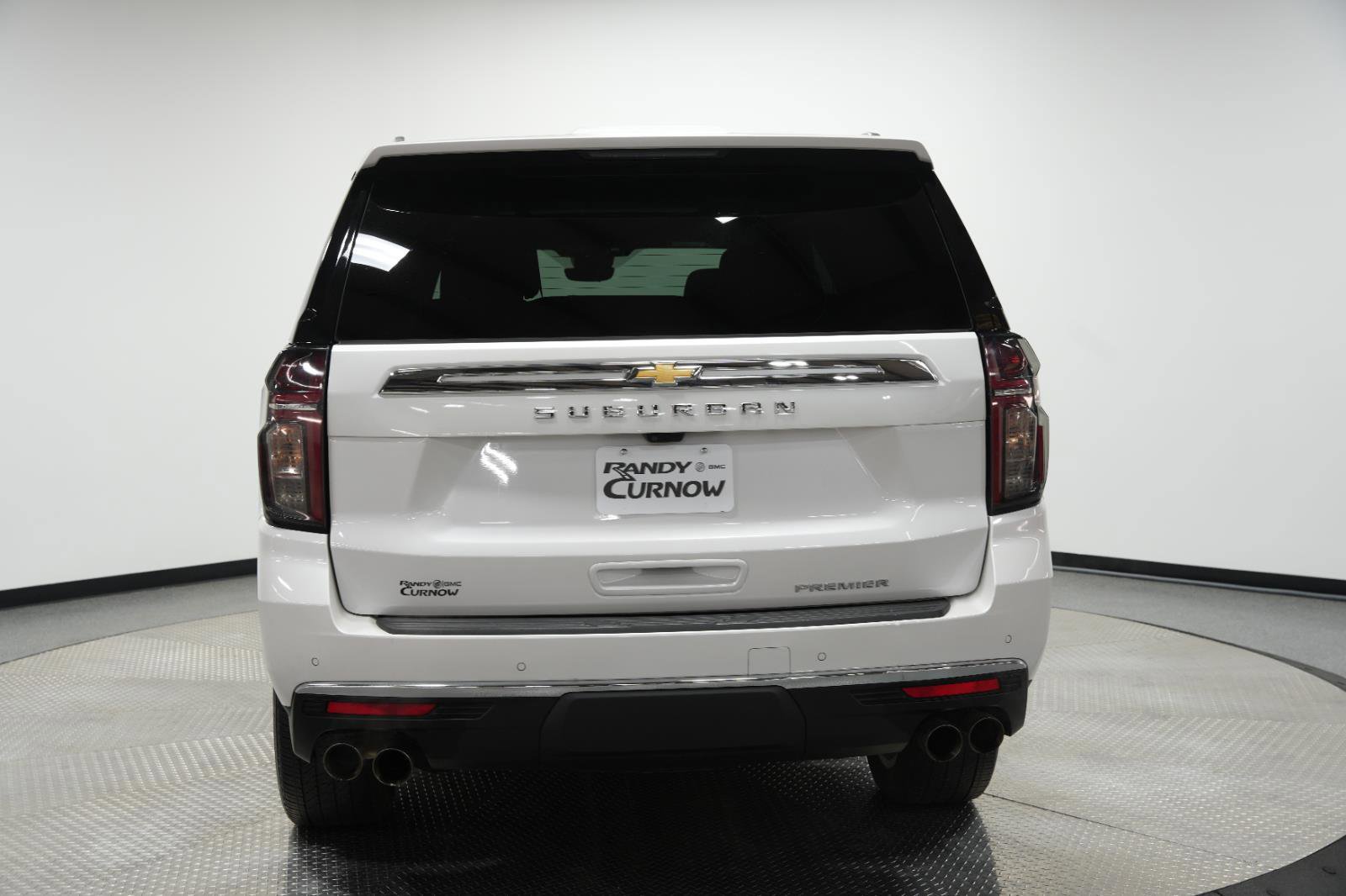 Used 2024 Chevrolet Suburban Premier w/ Premium Package image 7