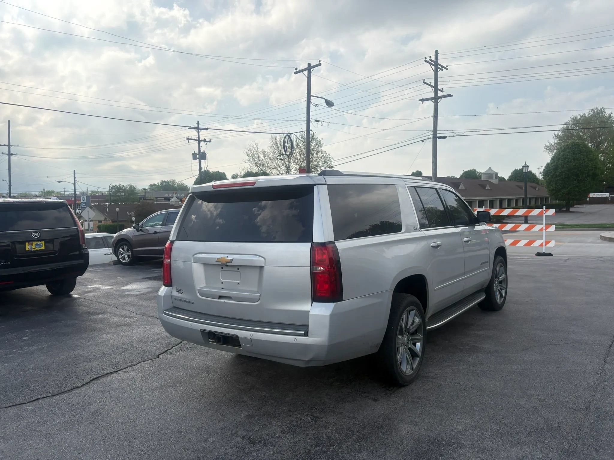 Used 2016 Chevrolet Suburban LTZ AWD/4WD image 7