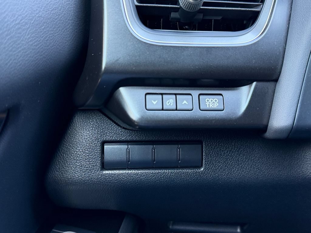 Used 2020 Lexus UX 200 w/ Accessory Package 2 FWD image 31