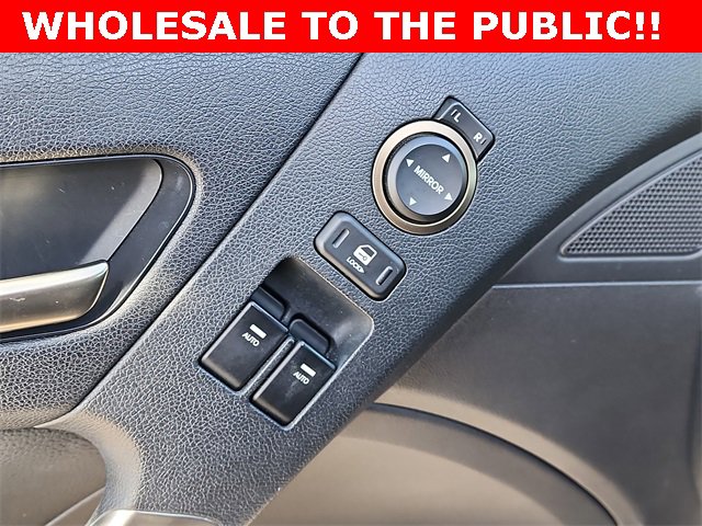 Used 2016 Hyundai Genesis Coupe 3.8 image 11