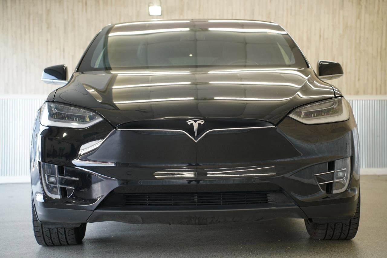 Used 2020 Tesla Model X Performance image 3