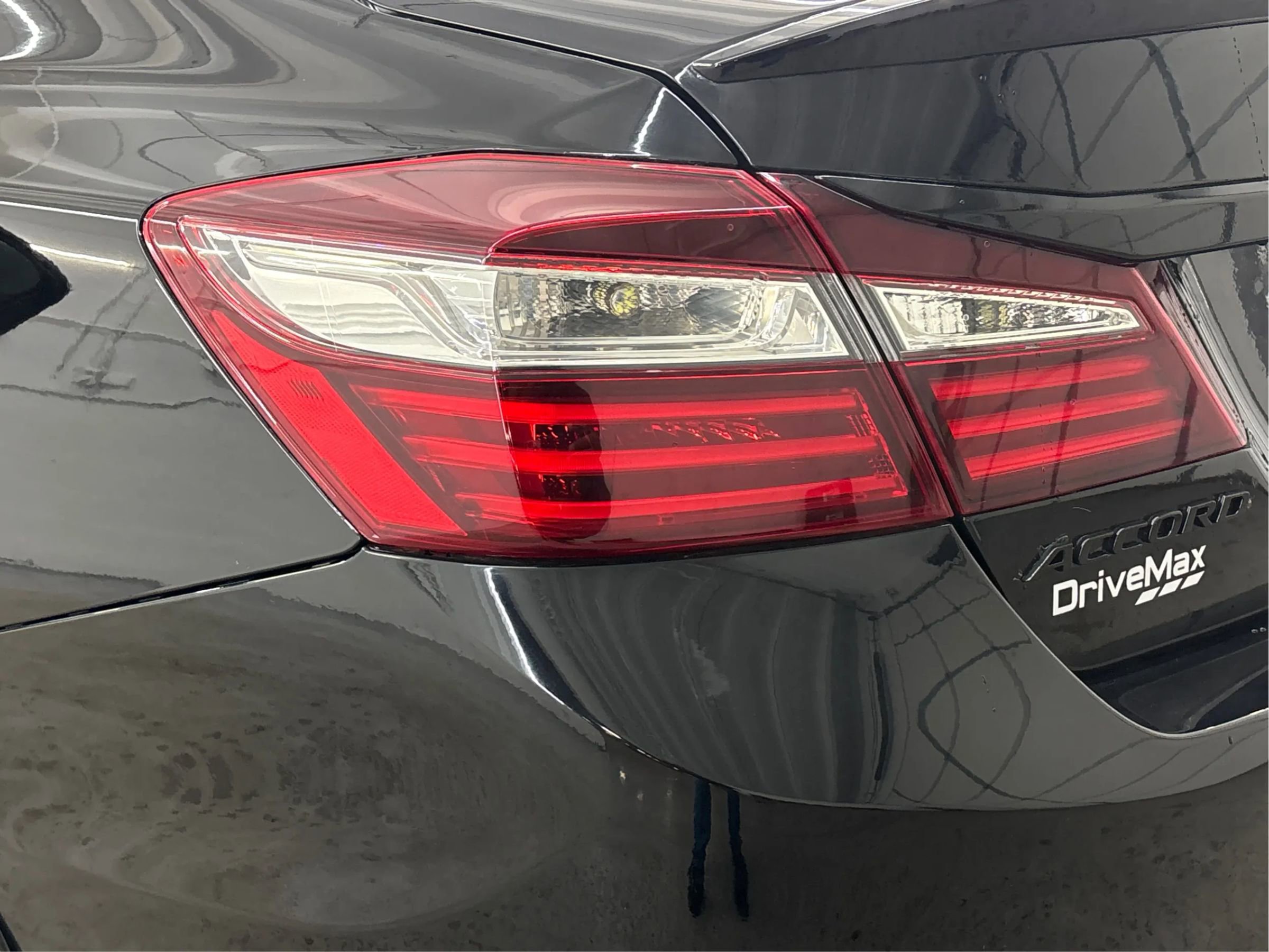 Used 2017 Honda Accord Sport image 32