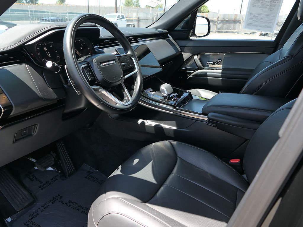 Used 2024 Land Rover Range Rover Sport SE AWD/4WD image 10