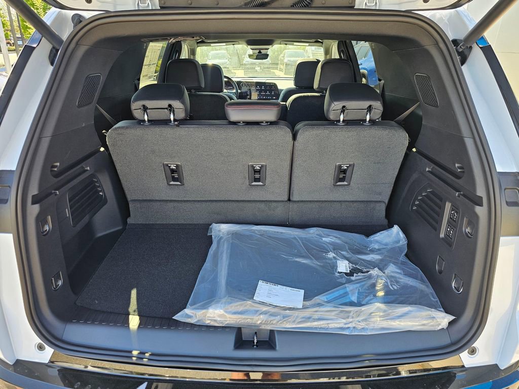 New 2026 Chevrolet Traverse RS AWD/4WD image 14
