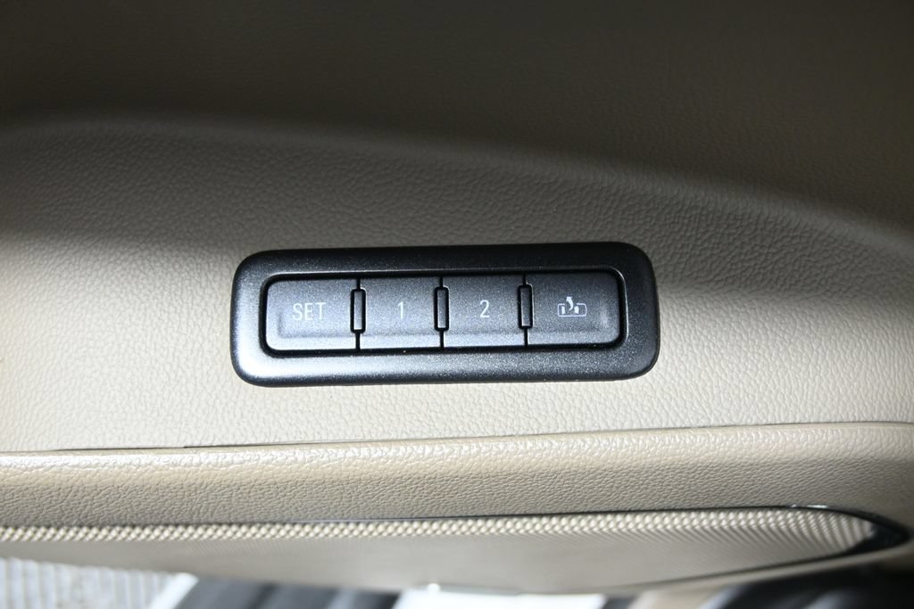 Used 2017 Chevrolet Suburban Premier AWD/4WD image 21