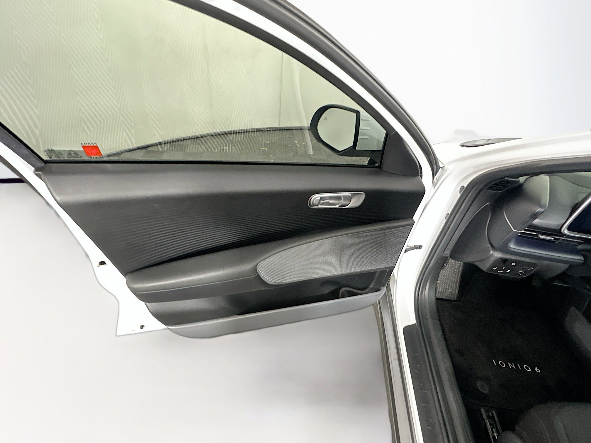 Used 2024 Hyundai Ioniq 6 SE image 15