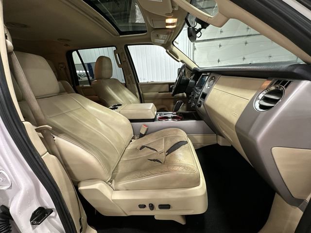 Used 2016 Ford Expedition Limited w/ Equipment Group 301A image 30