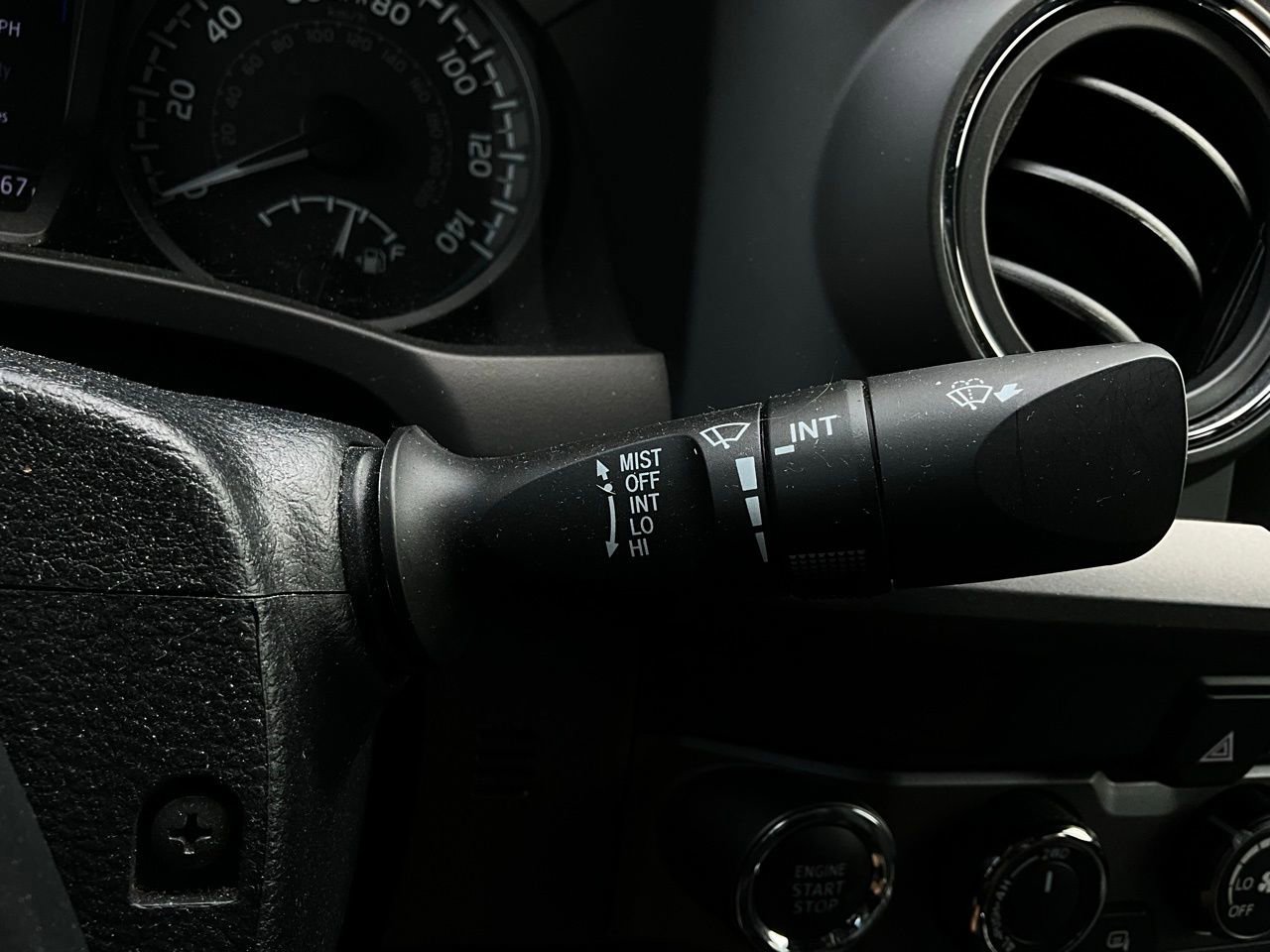 Used 2019 Toyota Tacoma TRD Sport w/ Technology Package image 36