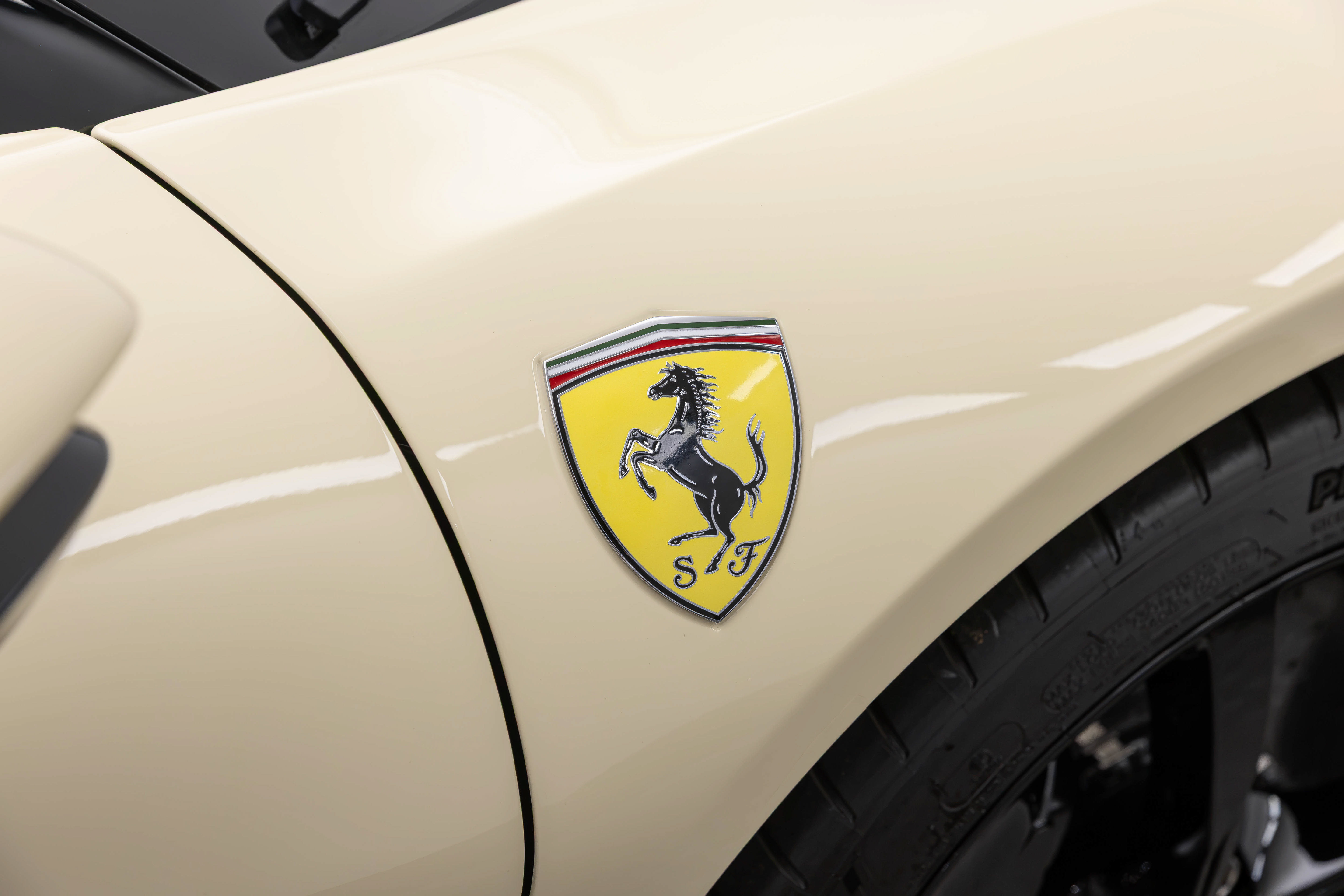 Used 2025 Ferrari SF90 Spider AWD/4WD image 57