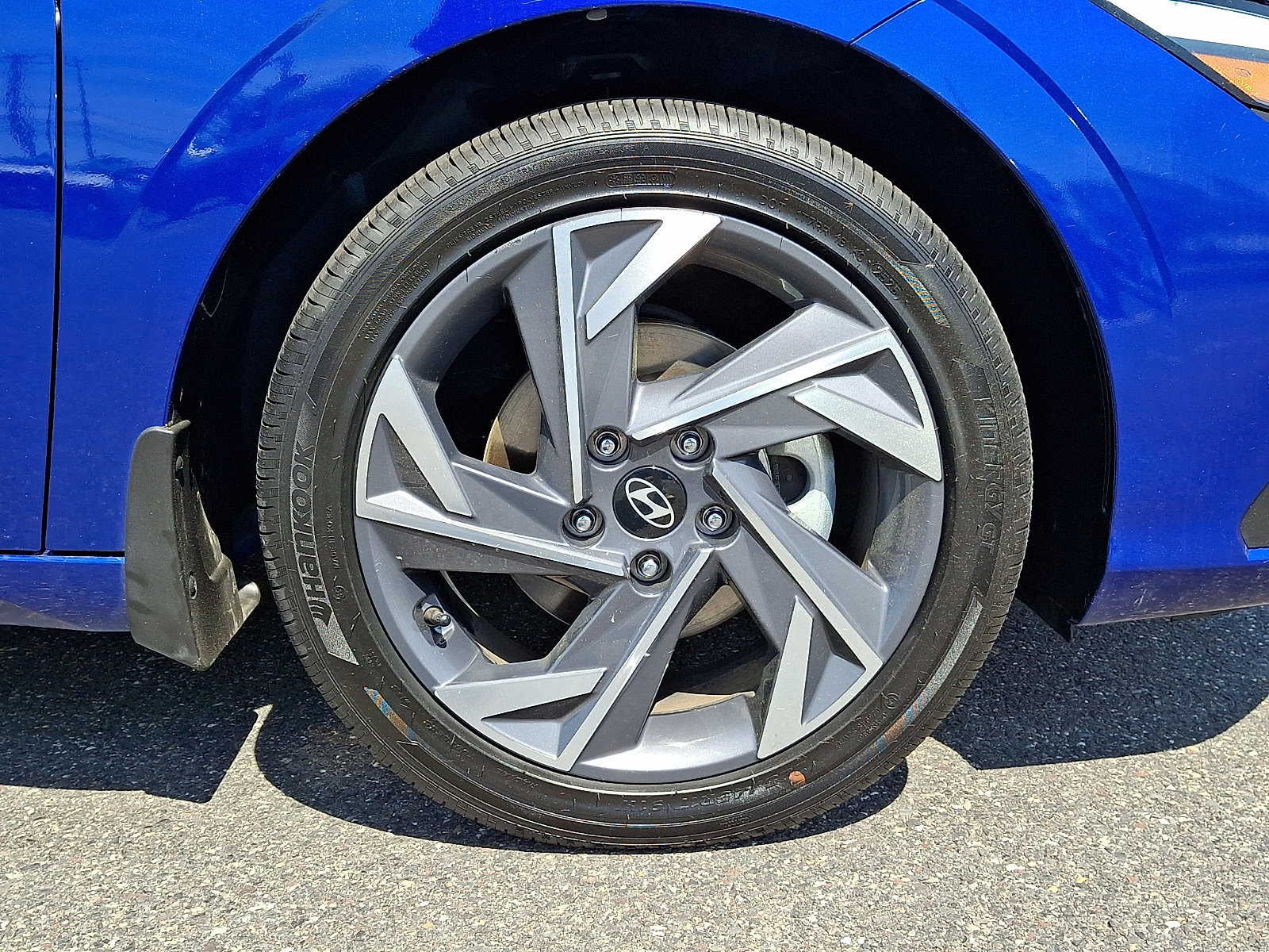 Certified 2025 Hyundai Elantra Sport FWD image 8