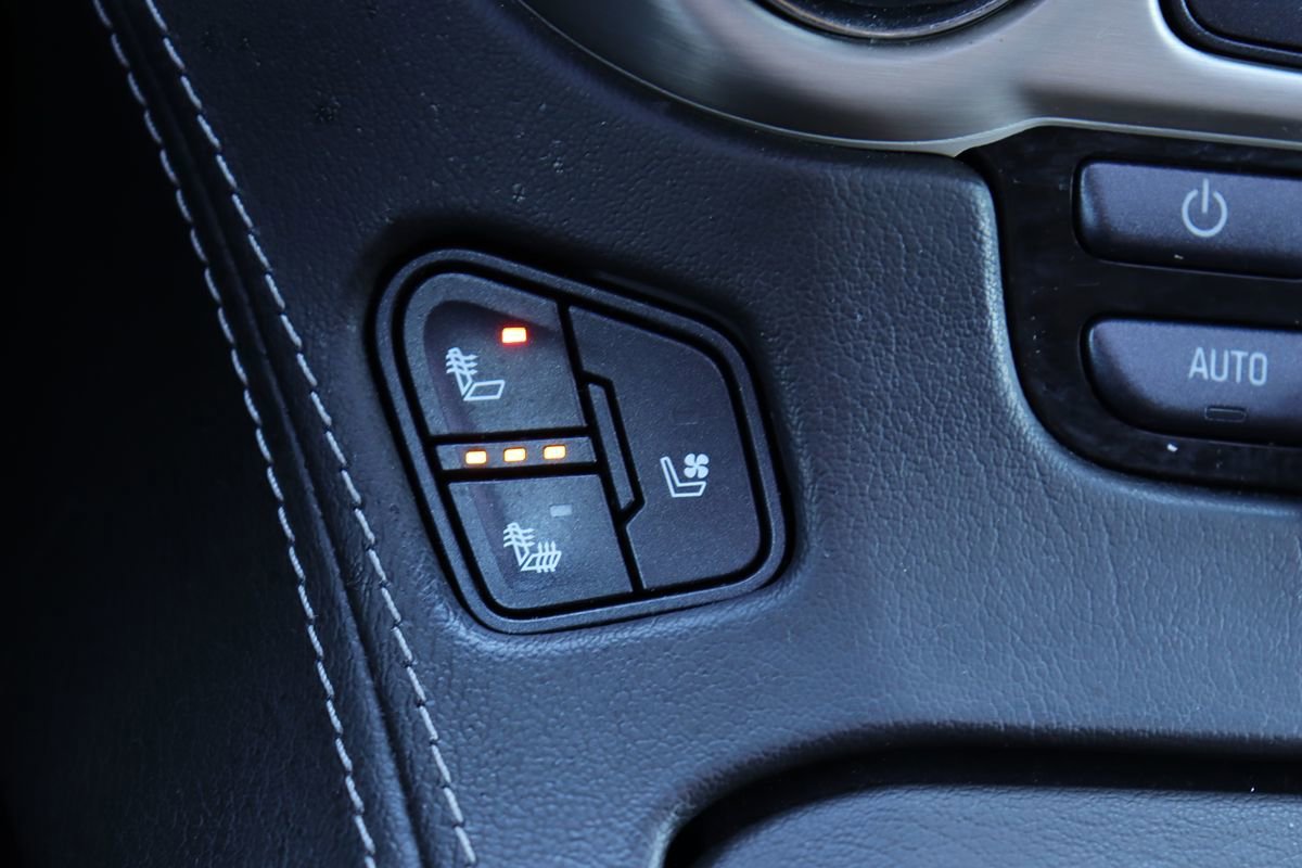 Used 2019 GMC Yukon Denali w/ Denali Ultimate Package image 25
