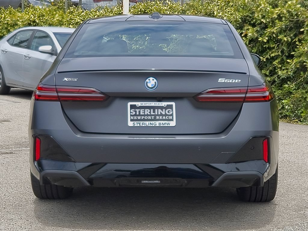 New 2027 BMW 550e xDrive AWD/4WD image 17