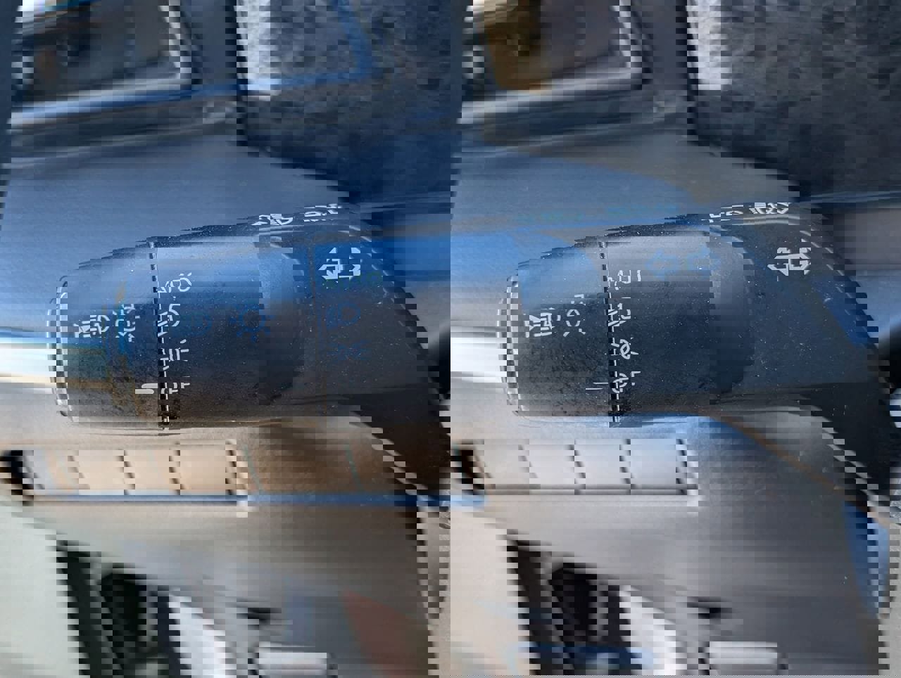 Certified 2025 Nissan Kicks S image 25