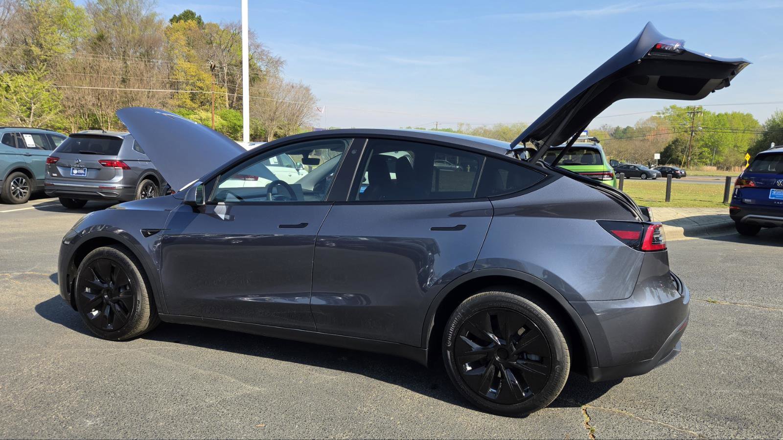 Used 2023 Tesla Model Y Long Range image 17