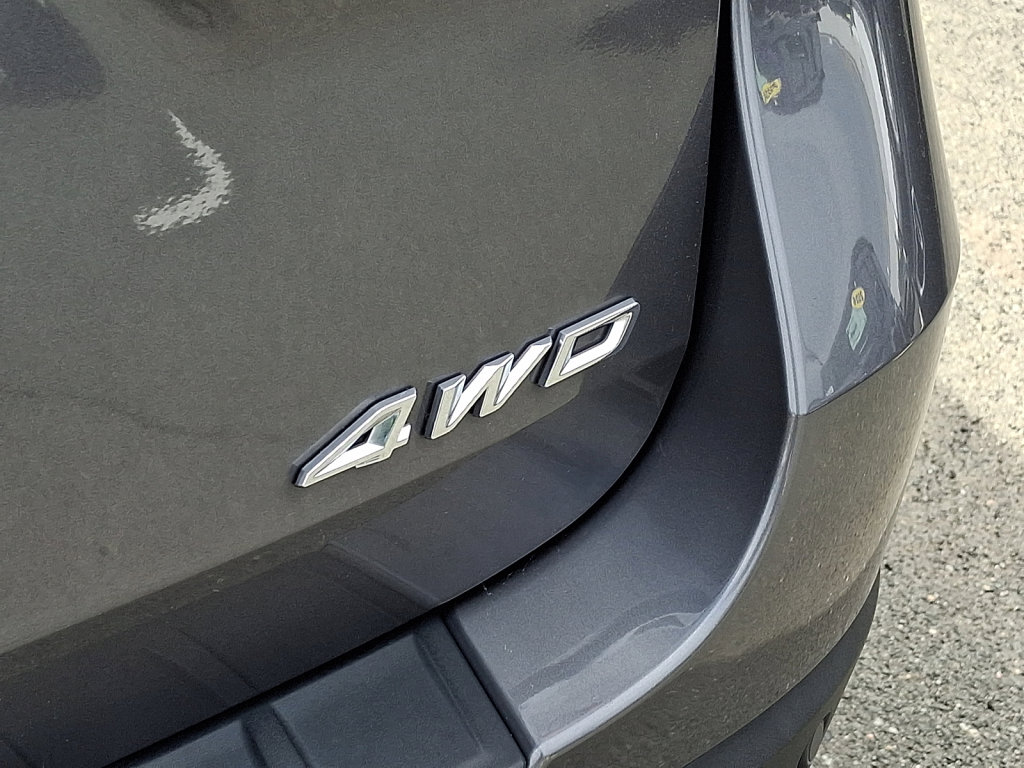 Used 2022 Ford Explorer XLT image 16