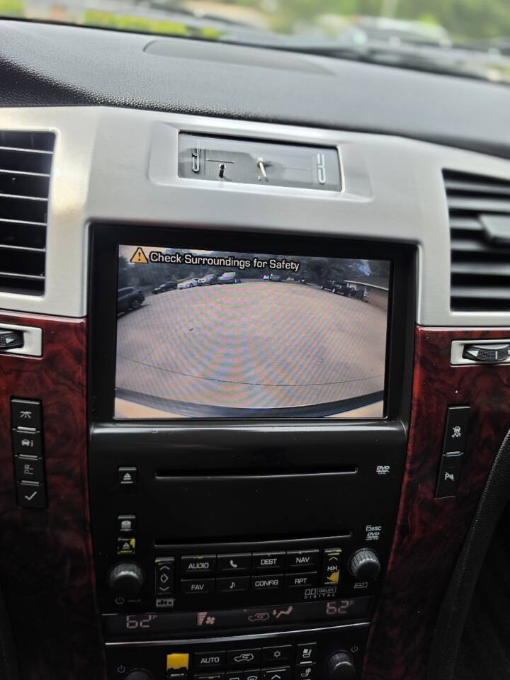 Used 2008 Cadillac Escalade ESV AWD image 18