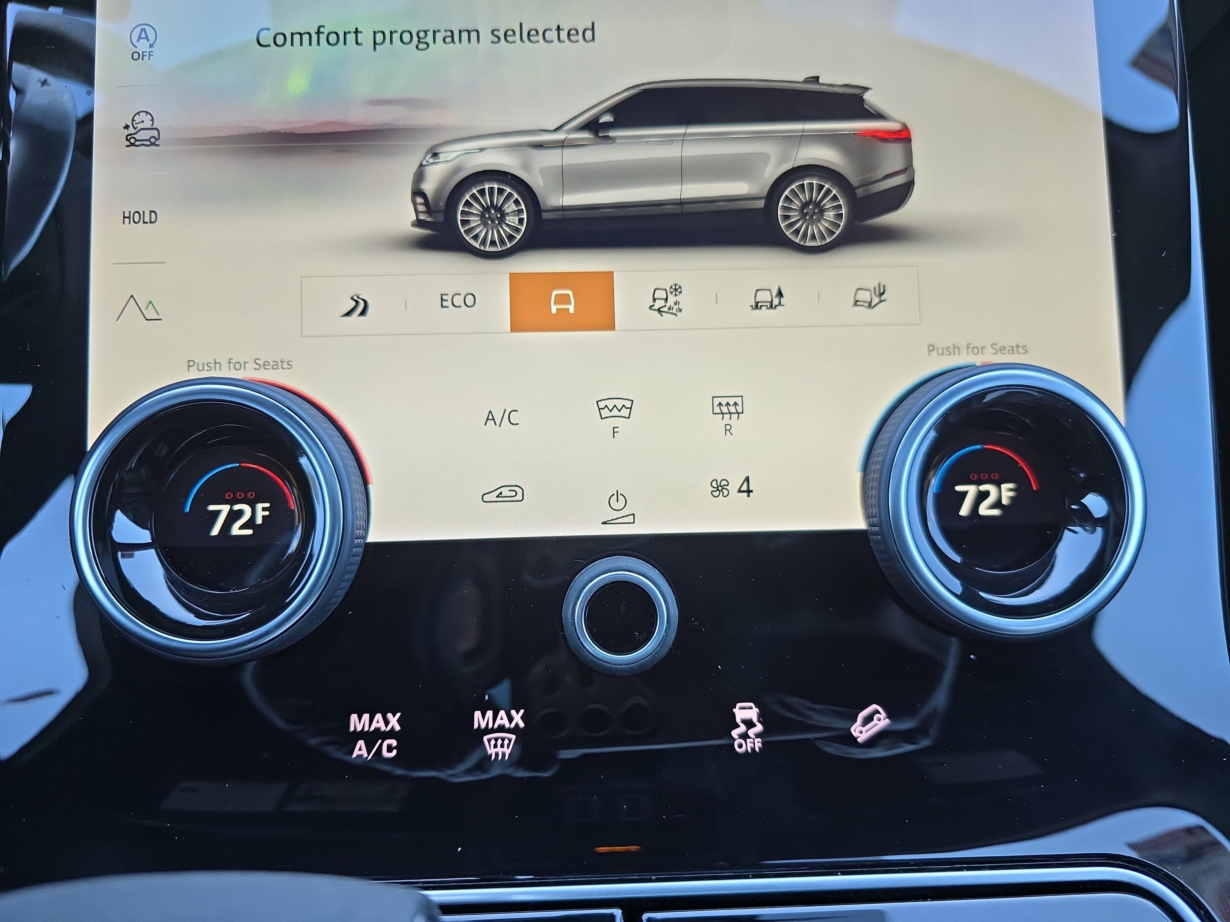 Used 2022 Land Rover Range Rover Velar R-Dynamic S image 19