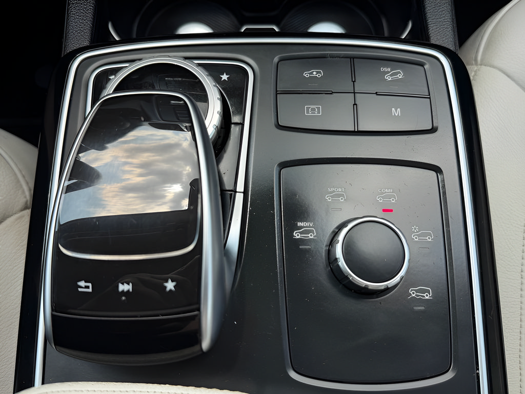 Used 2018 Mercedes-Benz GLS 450 4MATIC image 54