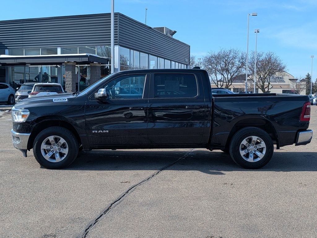 Used 2024 RAM 1500 Laramie AWD/4WD image 4