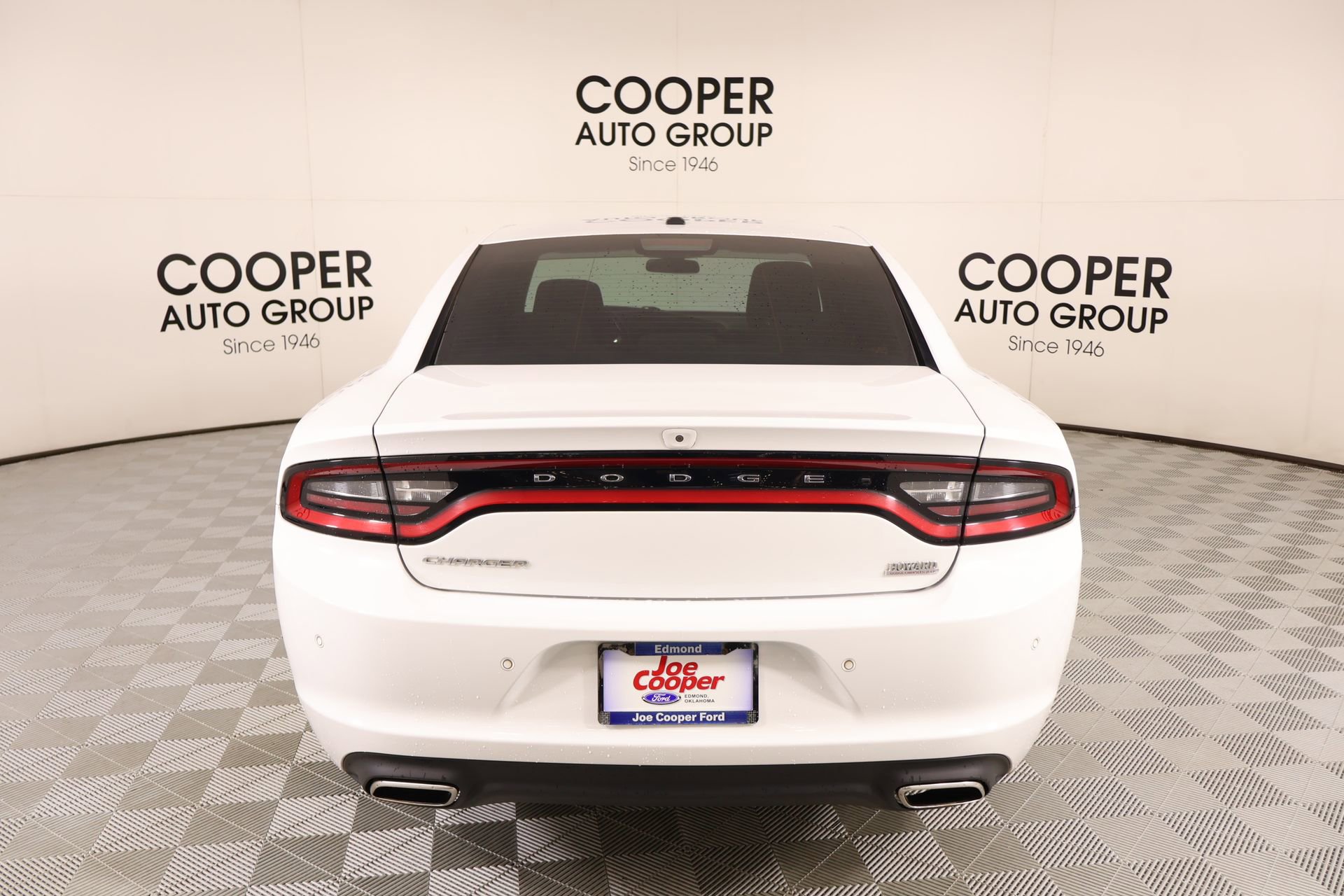 Used 2020 Dodge Charger SXT RWD image 20