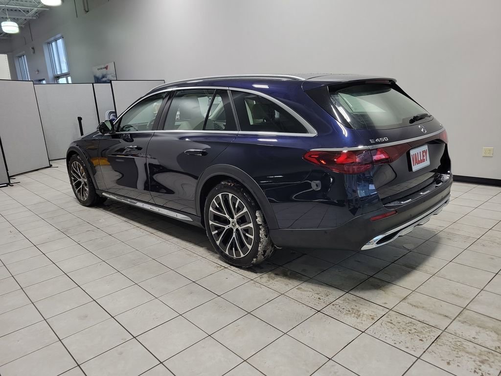 Used 2025 Mercedes-Benz E 450 4MATIC All-Terrain Wagon image 4