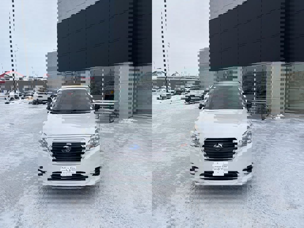 Used 2017 Subaru Legacy 2.5i w/ Alloy Wheel Package image 2