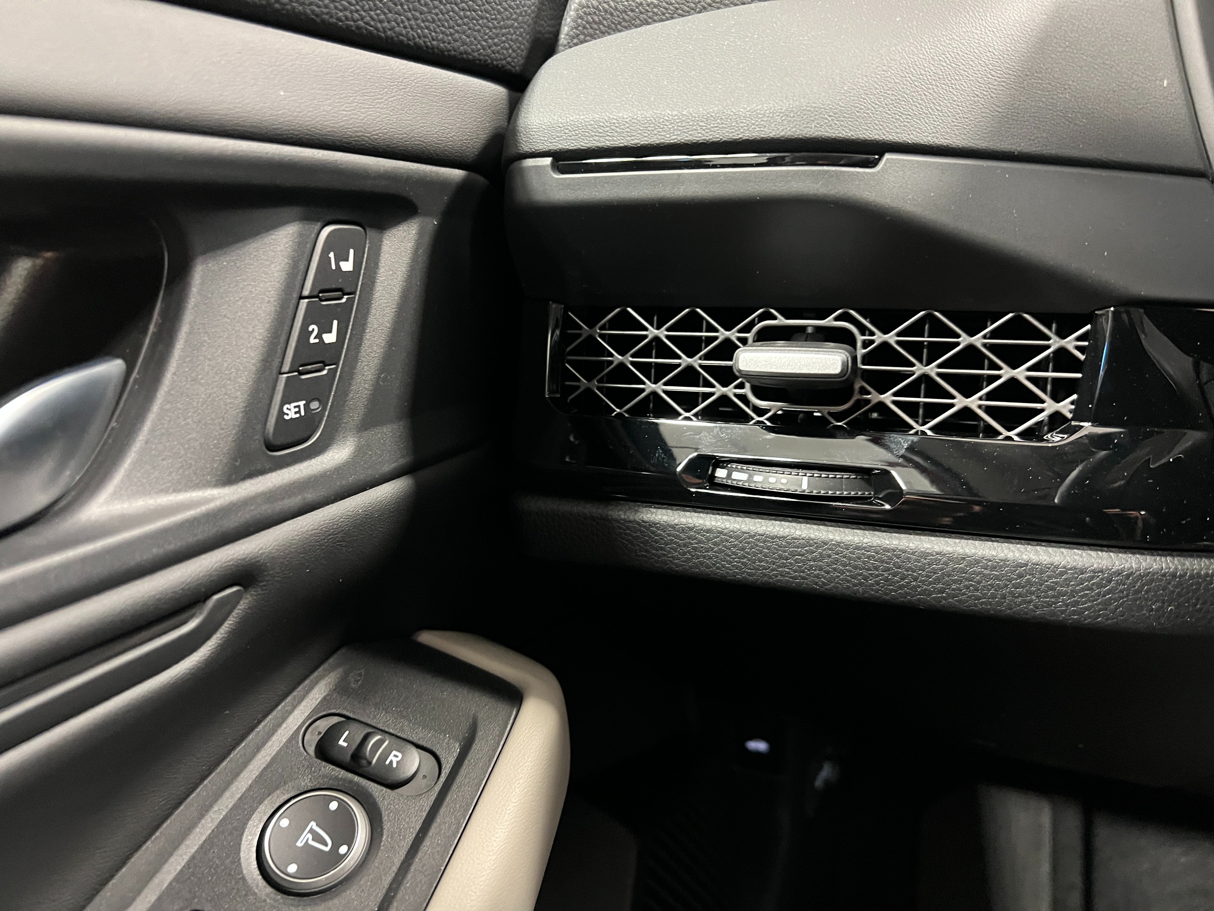 New 2025 Honda Accord EX-L image 15