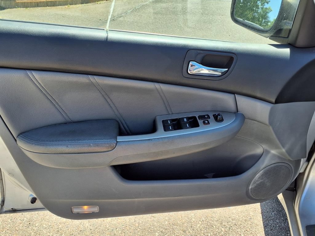 Used 2006 Honda Accord EX-L image 11