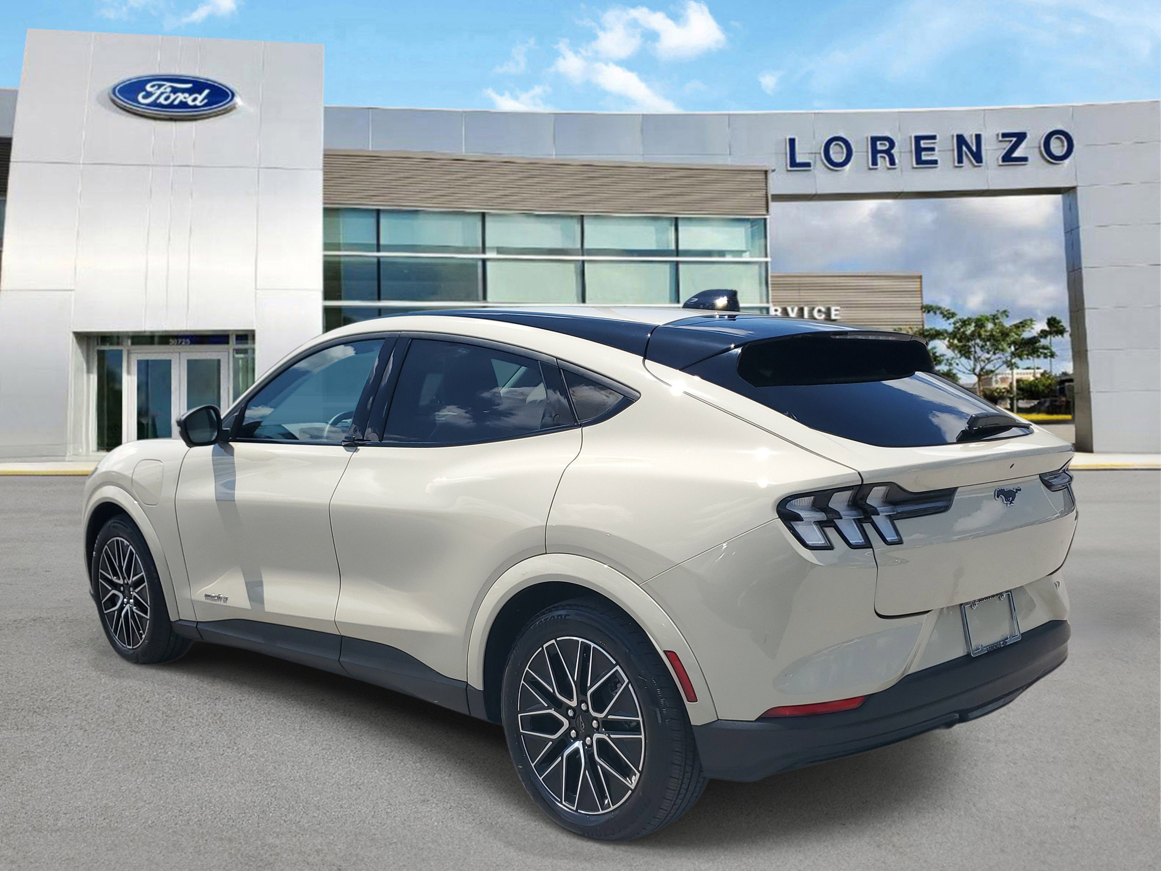 Used 2025 Ford Mustang Mach-E Premium RWD image 7