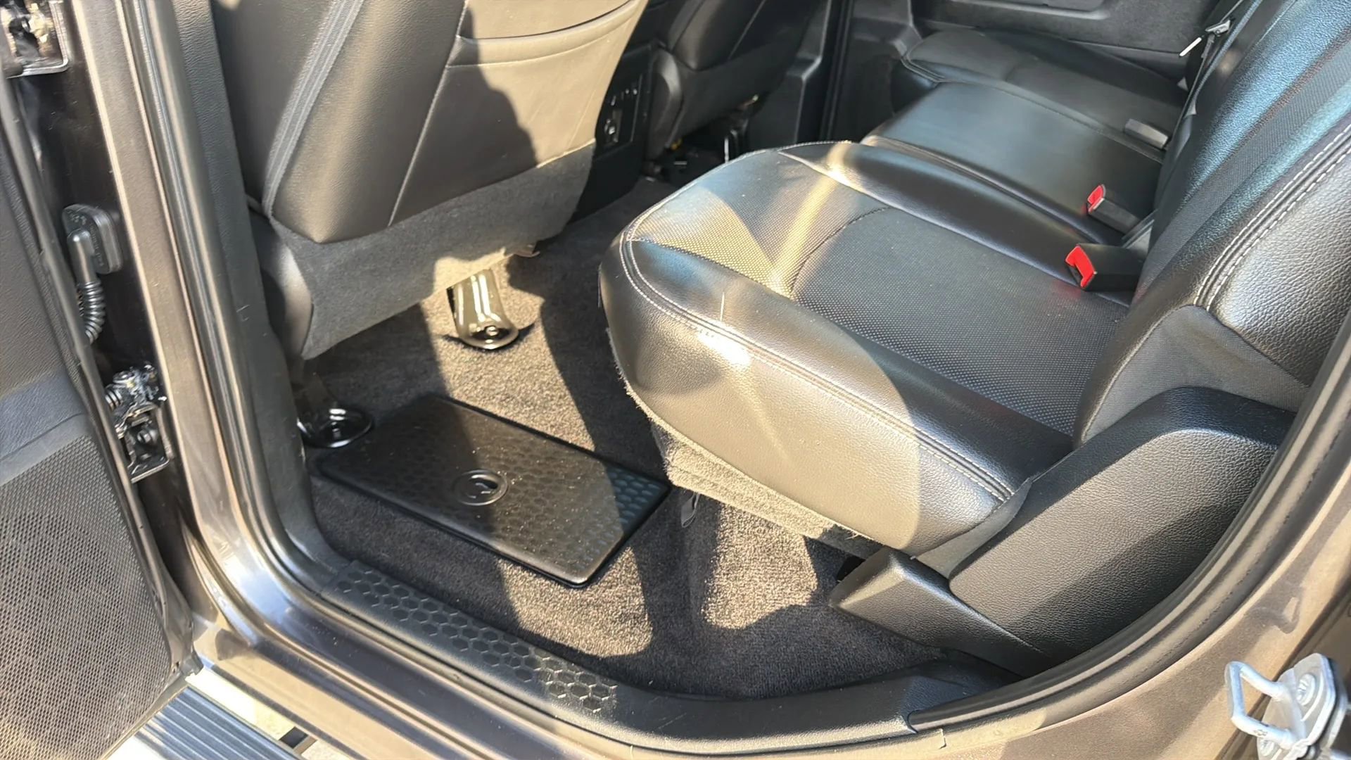 Used 2016 RAM 3500 Laramie image 48