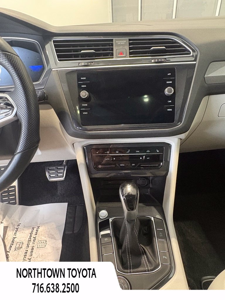 Used 2024 Volkswagen Tiguan SE R-Line AWD/4WD image 20