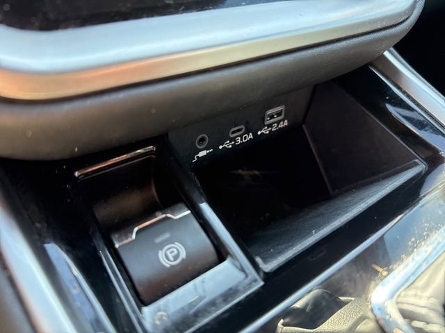 Used 2024 Subaru Outback Touring image 32