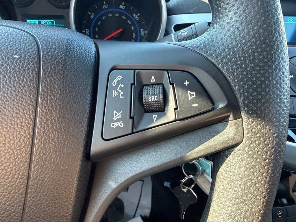 Used 2015 Chevrolet Cruze LT FWD image 16